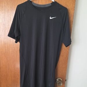 Nike Men's Black Short Sleeve Tee
